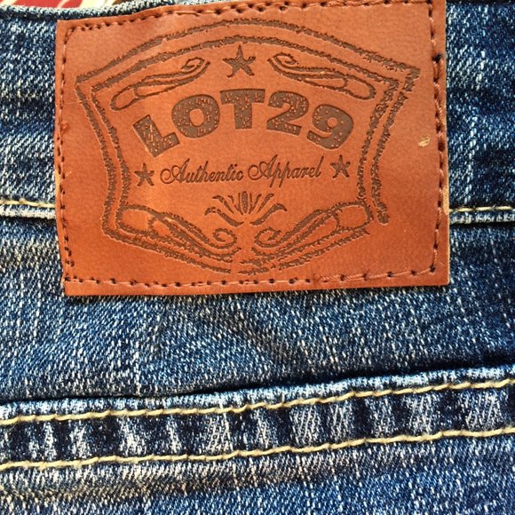 Lot 29 Looney Tunes Boot Cut Womens Jeans Sz 9 x 32 Studded Tweety Bird Denim - Picture 6 of 8